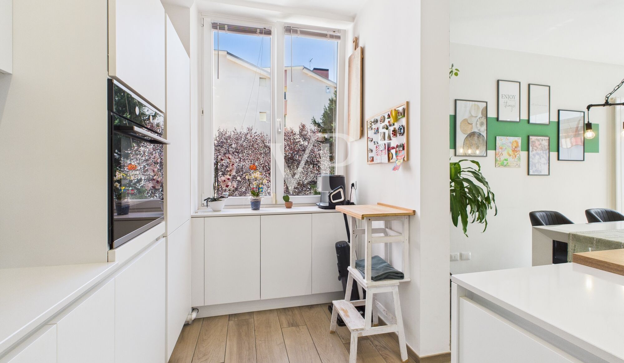 Renovierte Drei-Zimmer-Wohnung mit Parkblick