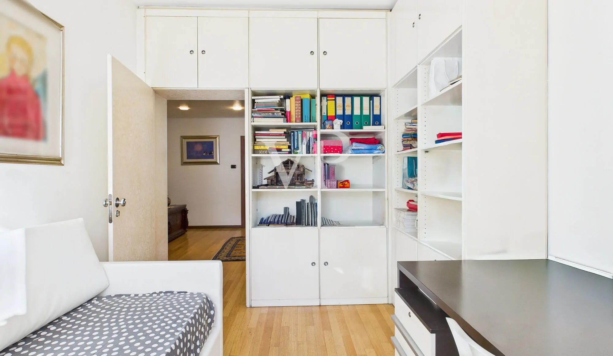 Elegante und geräumige Dreizimmerwohnung in gehobenem Wohnumfeld