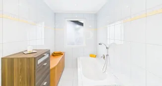 von_poll_real_estate_property_IT254152570_image_56