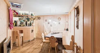 von_poll_real_estate_property_IT254152570_image_93