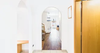 von_poll_real_estate_property_IT254152570_image_175