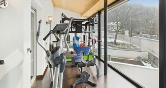 von_poll_real_estate_property_IT254152570_image_187