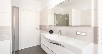 von_poll_real_estate_property_IT254152581_image_22