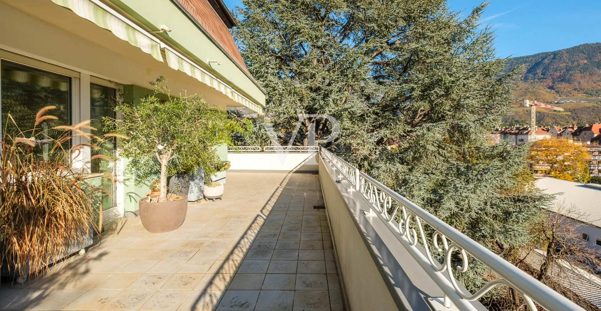 Elegante e moderno quadrilocale con terrazza panoramica