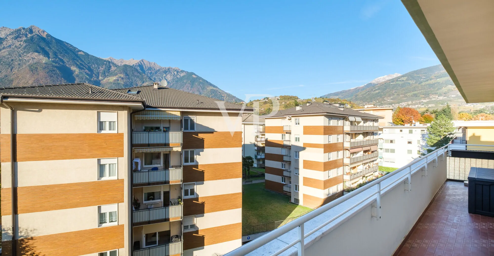Elegante e moderno quadrilocale con terrazza panoramica