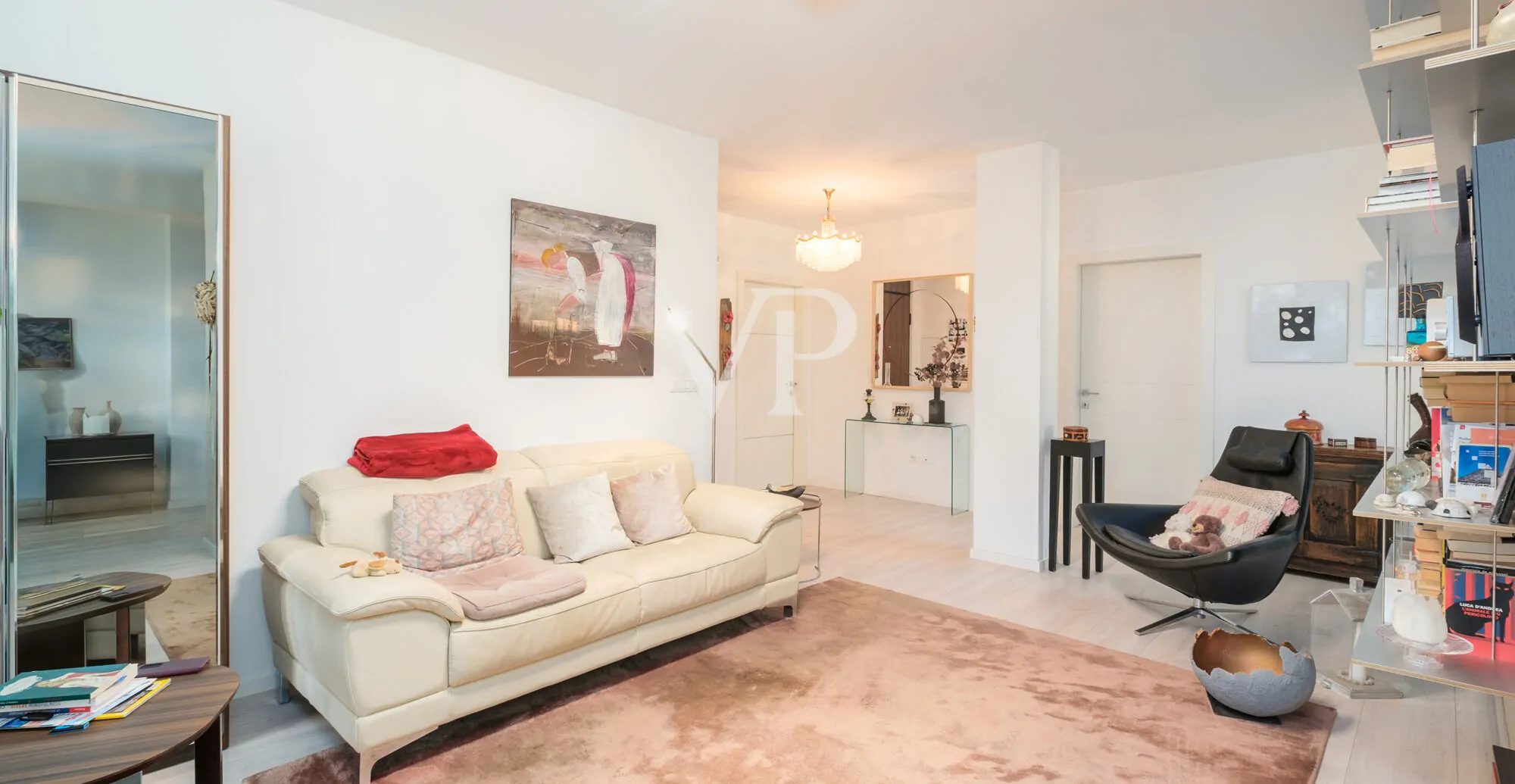 Elegante e moderno quadrilocale con terrazza panoramica