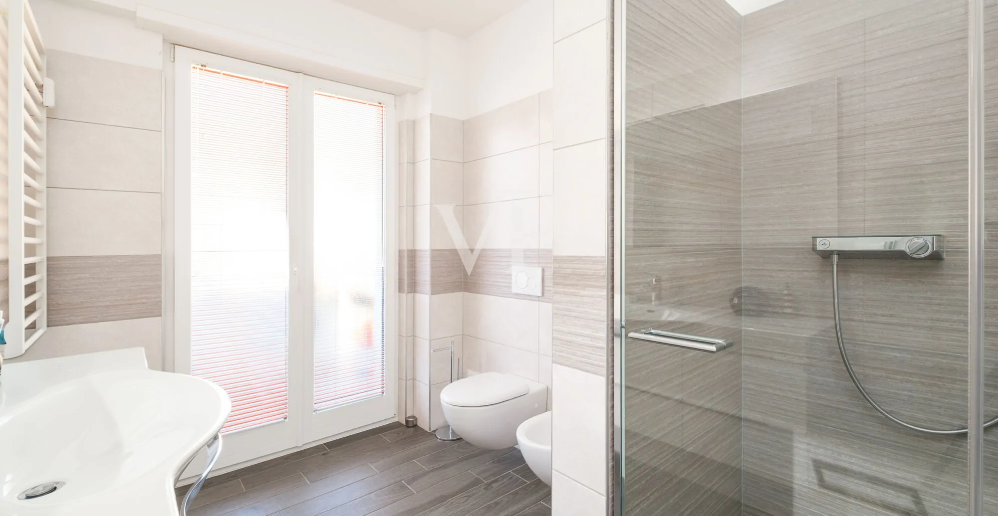 Elegante e moderno quadrilocale con terrazza panoramica