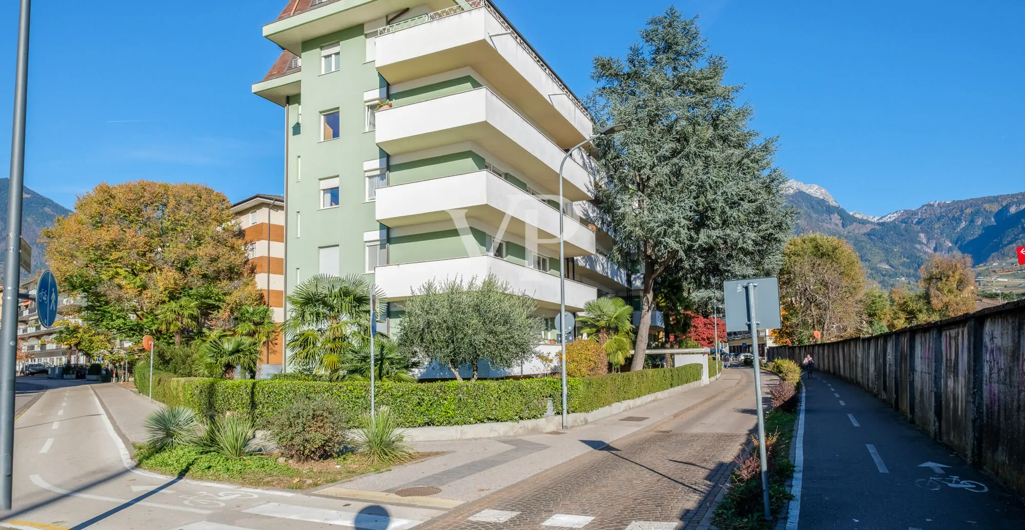 Elegante e moderno quadrilocale con terrazza panoramica