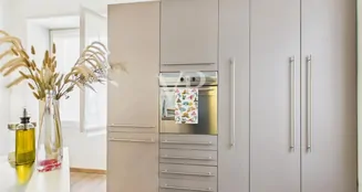 von_poll_real_estate_property_IT254152586_image_0