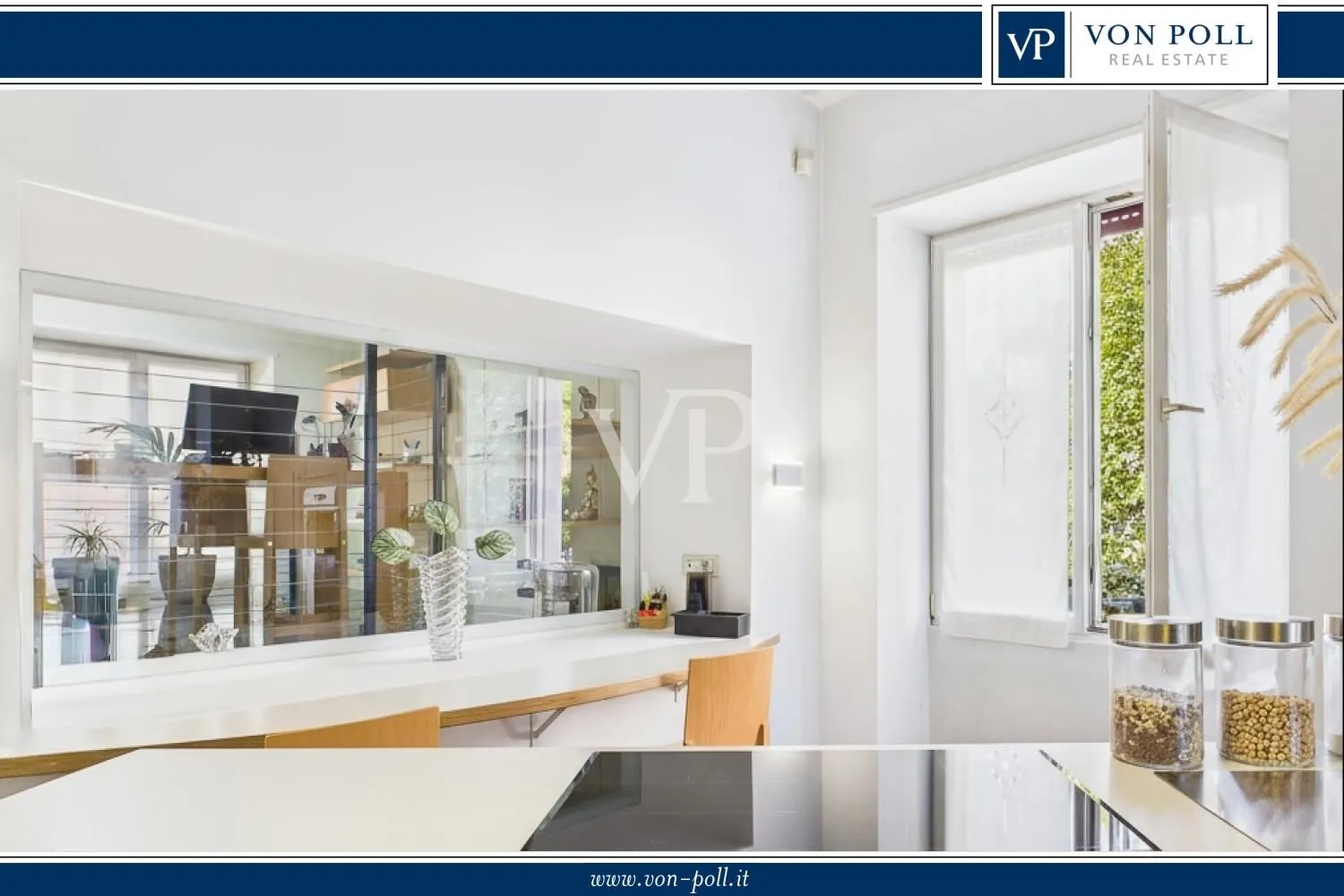 Bolzano centro: piso amueblado con plaza de aparcamiento y sótano