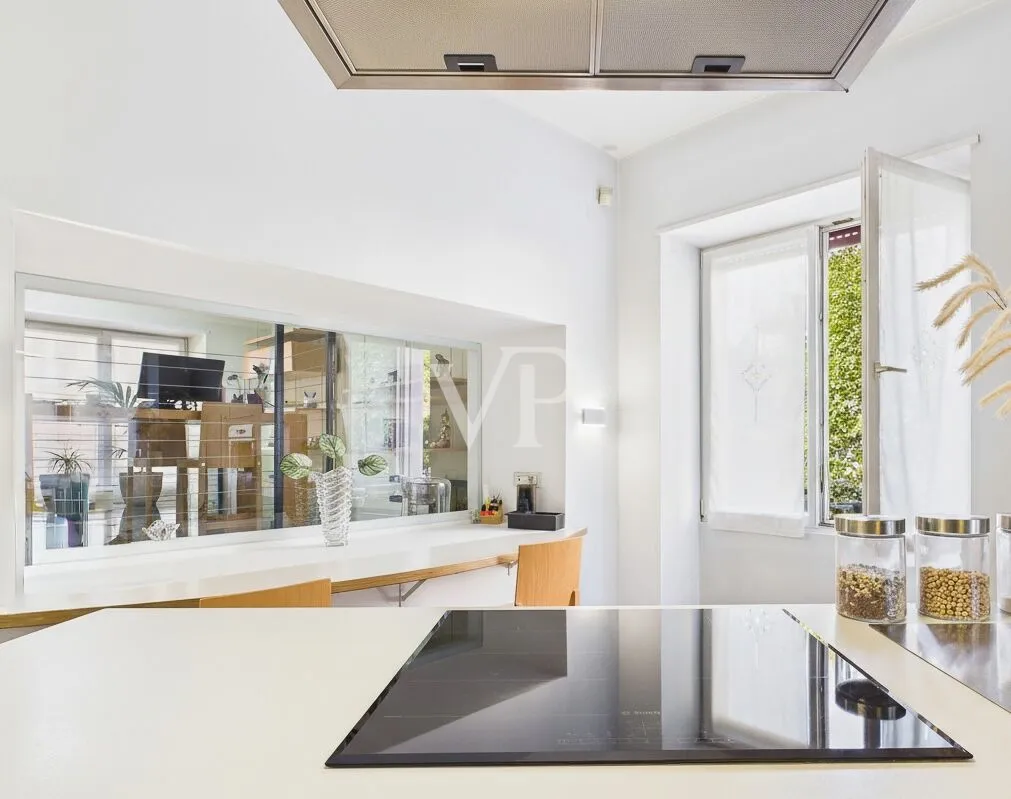 Bolzano centro: piso amueblado con plaza de aparcamiento y sótano