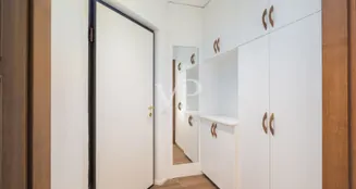 von_poll_real_estate_property_IT254152583_image_44