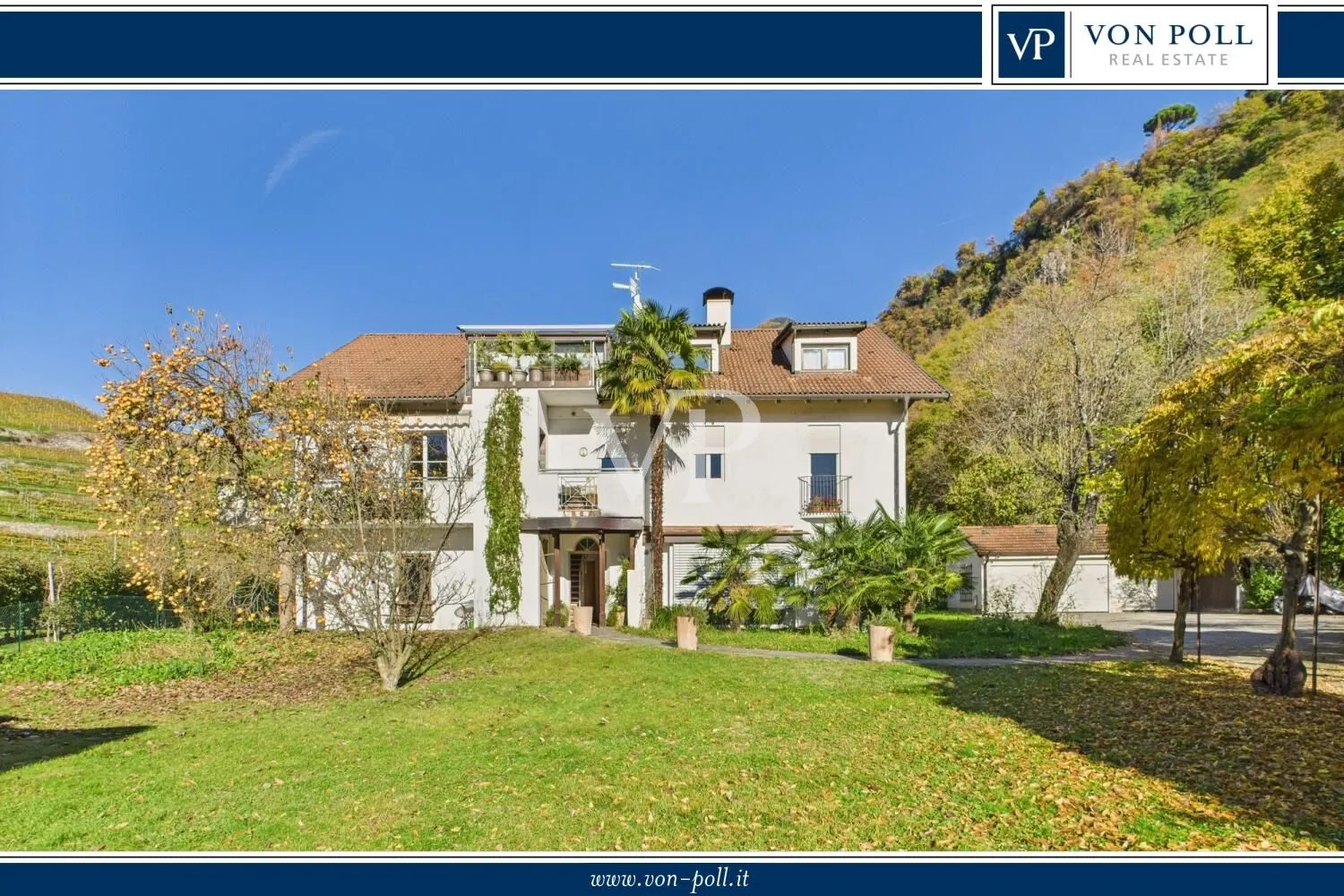 Zwei exklusive Wohneinheiten und Privatgrundstück in der Nähe der Sissi Gärten