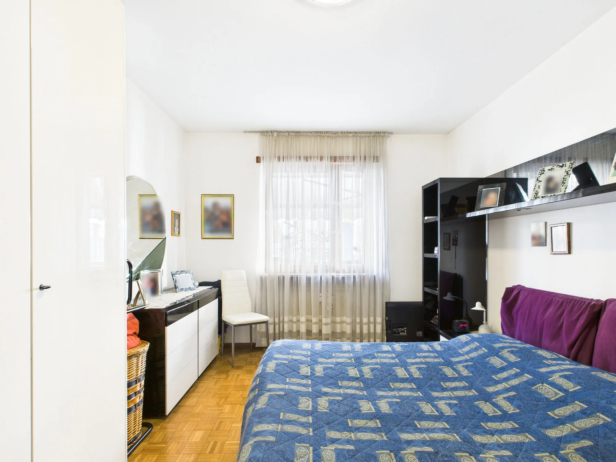 Amplio y luminoso piso de 3 habitaciones con balcón