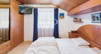 von_poll_real_estate_property_IT254152615_image_12