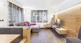 von_poll_real_estate_property_IT254152629_image_18