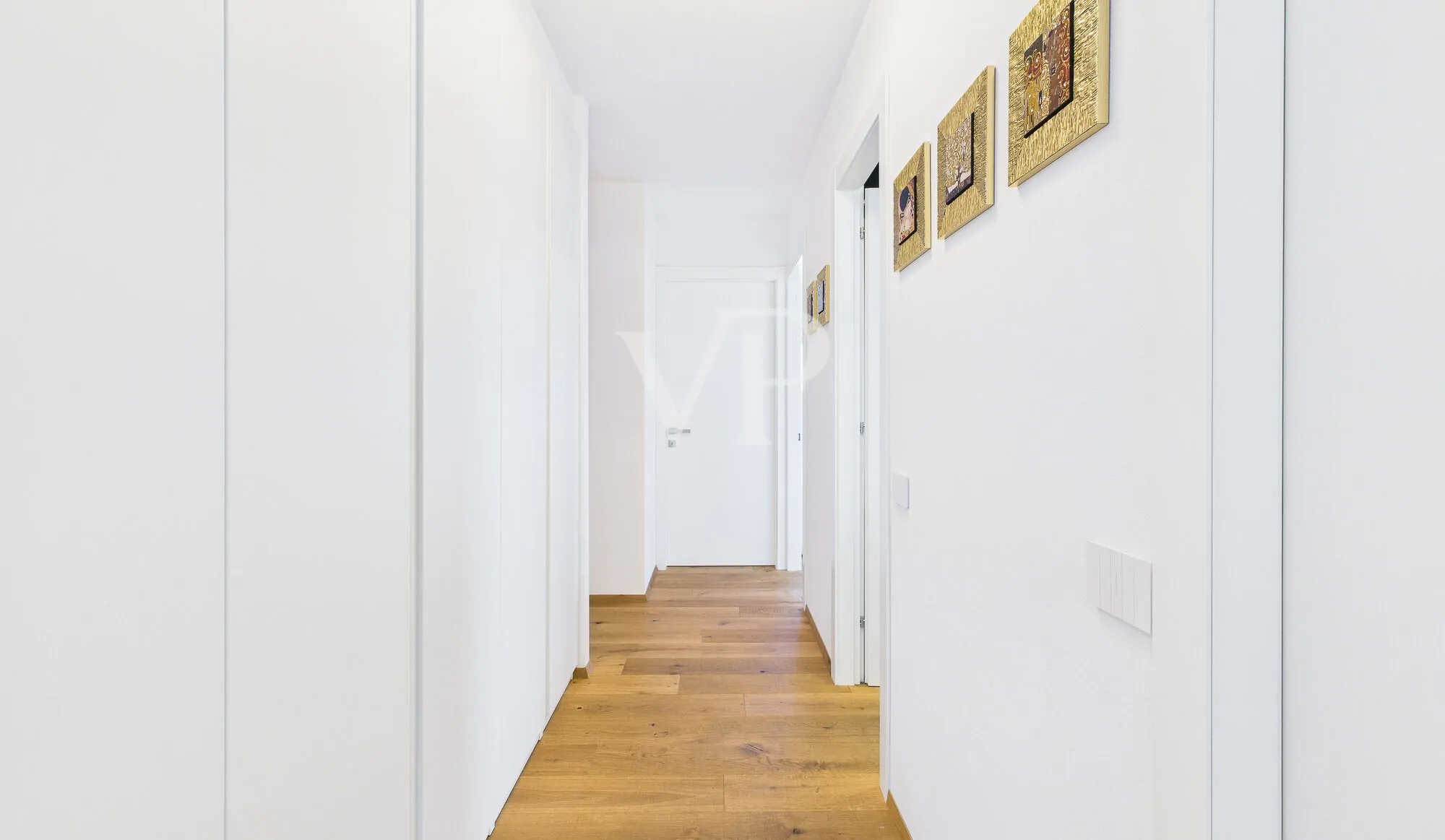 Elegante Fünf-Zimmer-Duplex-Wohnung mit Panoramaterrasse