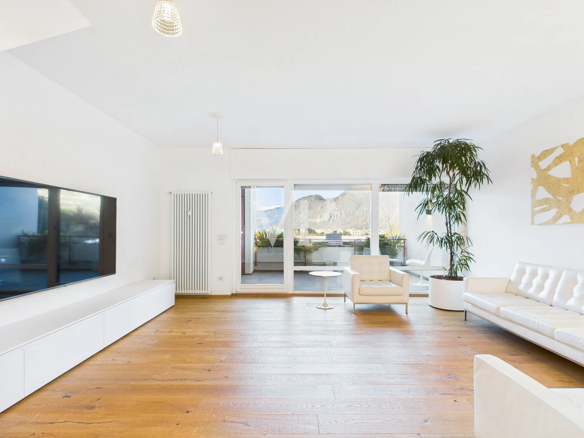 Elegante Fünf-Zimmer-Duplex-Wohnung mit Panoramaterrasse