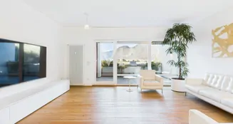 von_poll_real_estate_property_IT254152638_image_1