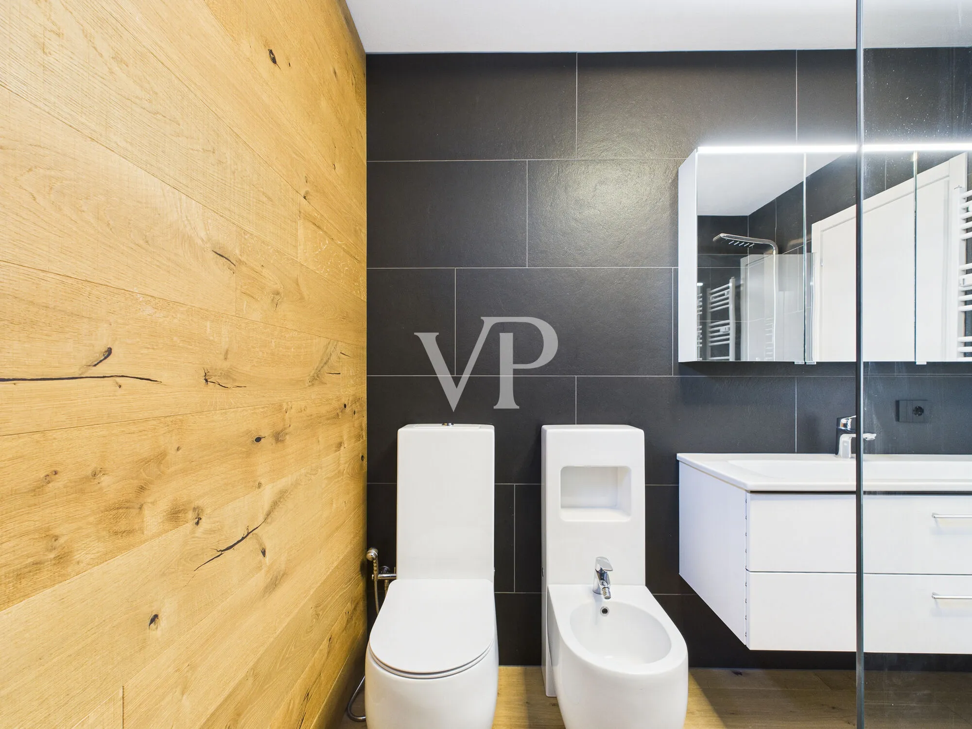 Elegante Fünf-Zimmer-Duplex-Wohnung mit Panoramaterrasse