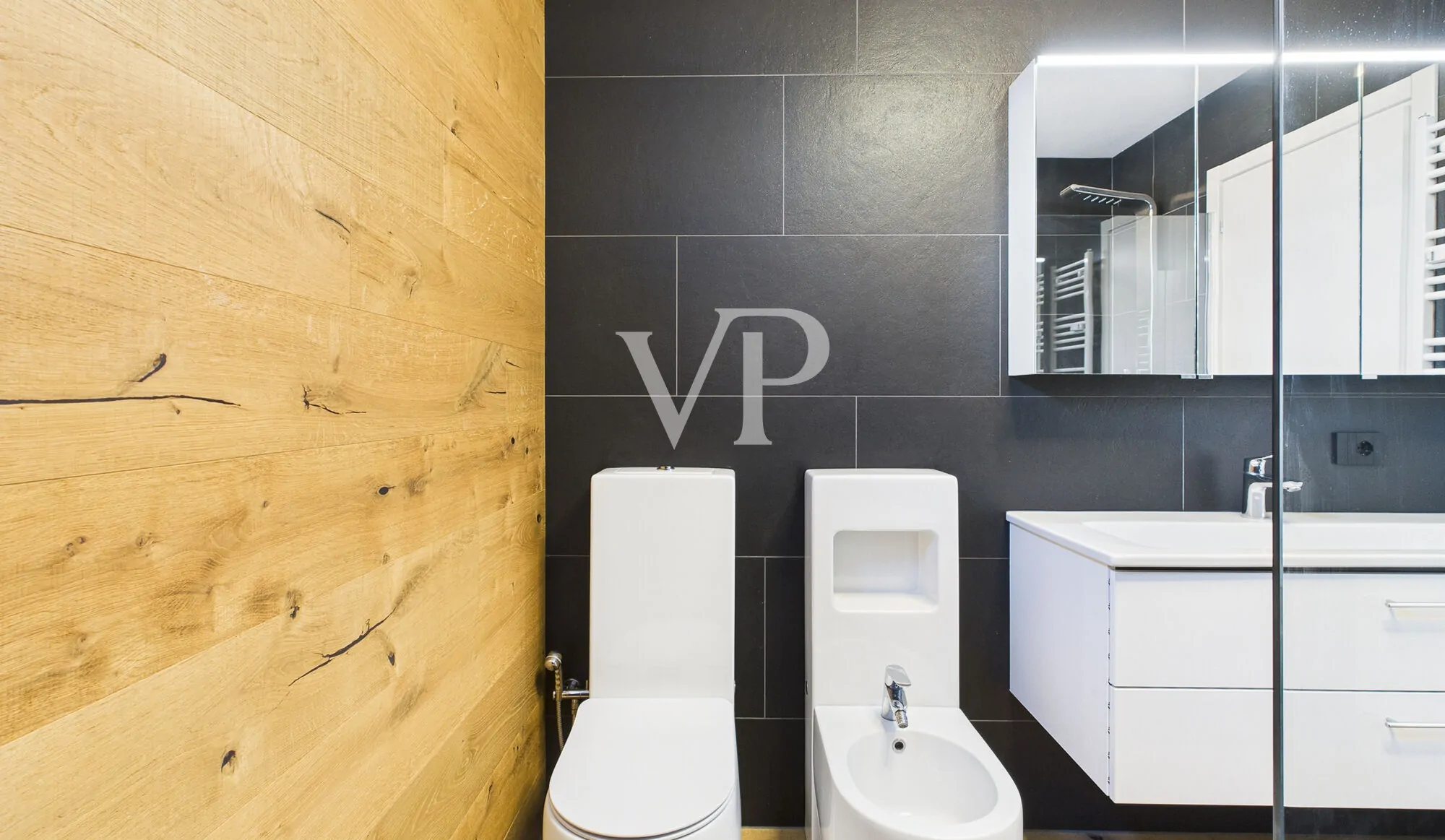 Elegante Fünf-Zimmer-Duplex-Wohnung mit Panoramaterrasse