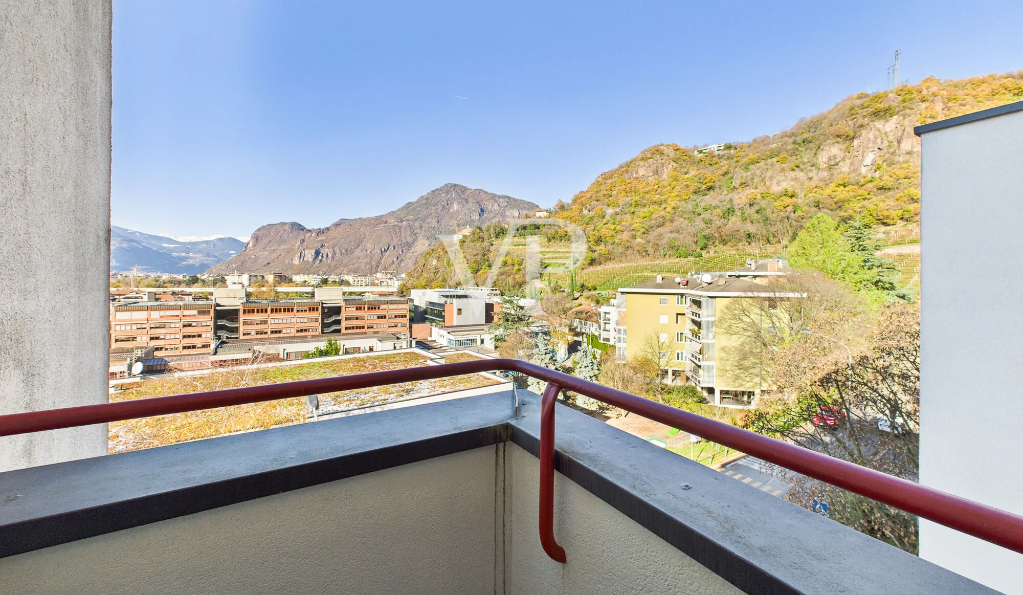 Elegante Fünf-Zimmer-Duplex-Wohnung mit Panoramaterrasse