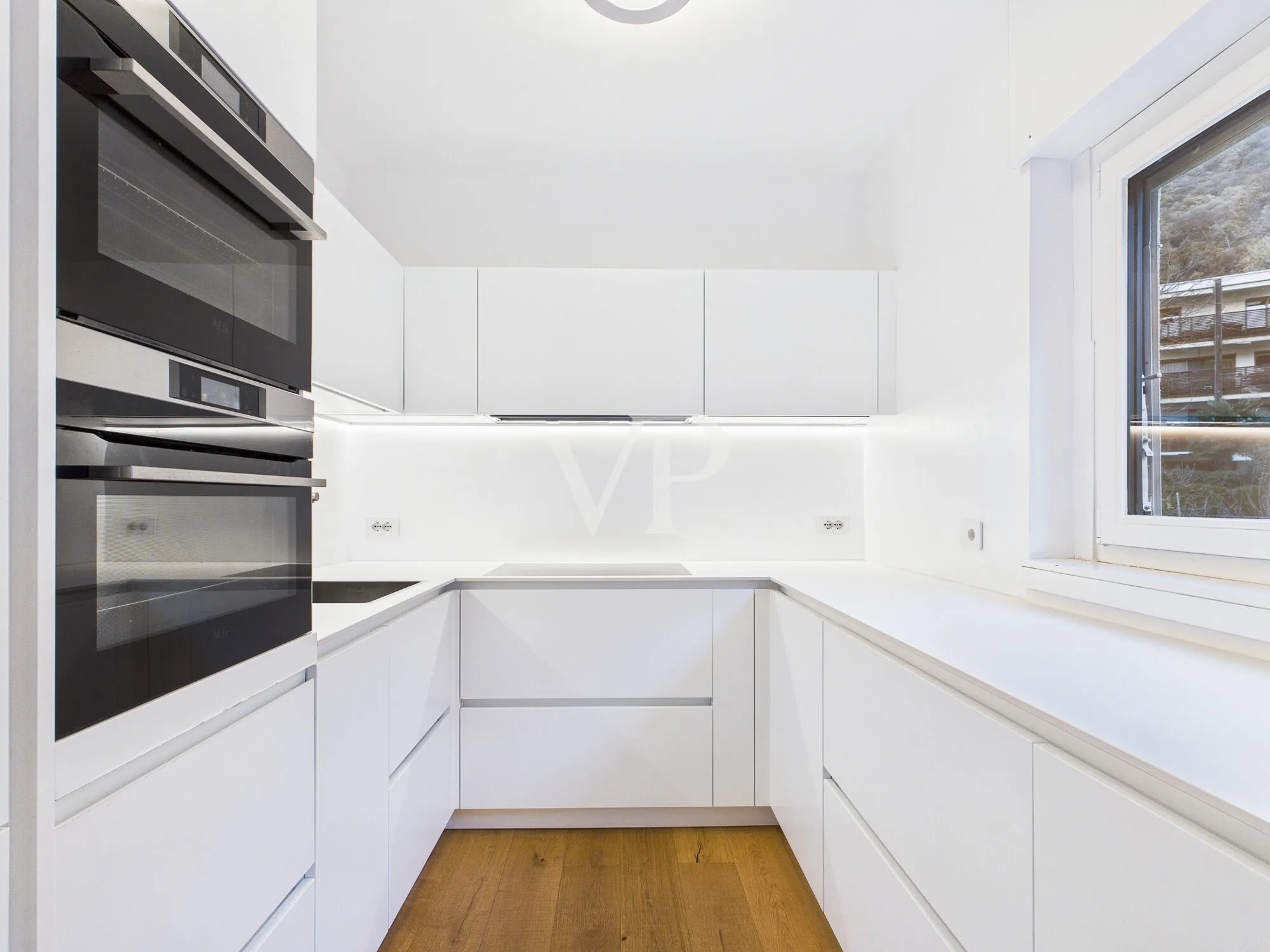 Elegante Fünf-Zimmer-Duplex-Wohnung mit Panoramaterrasse