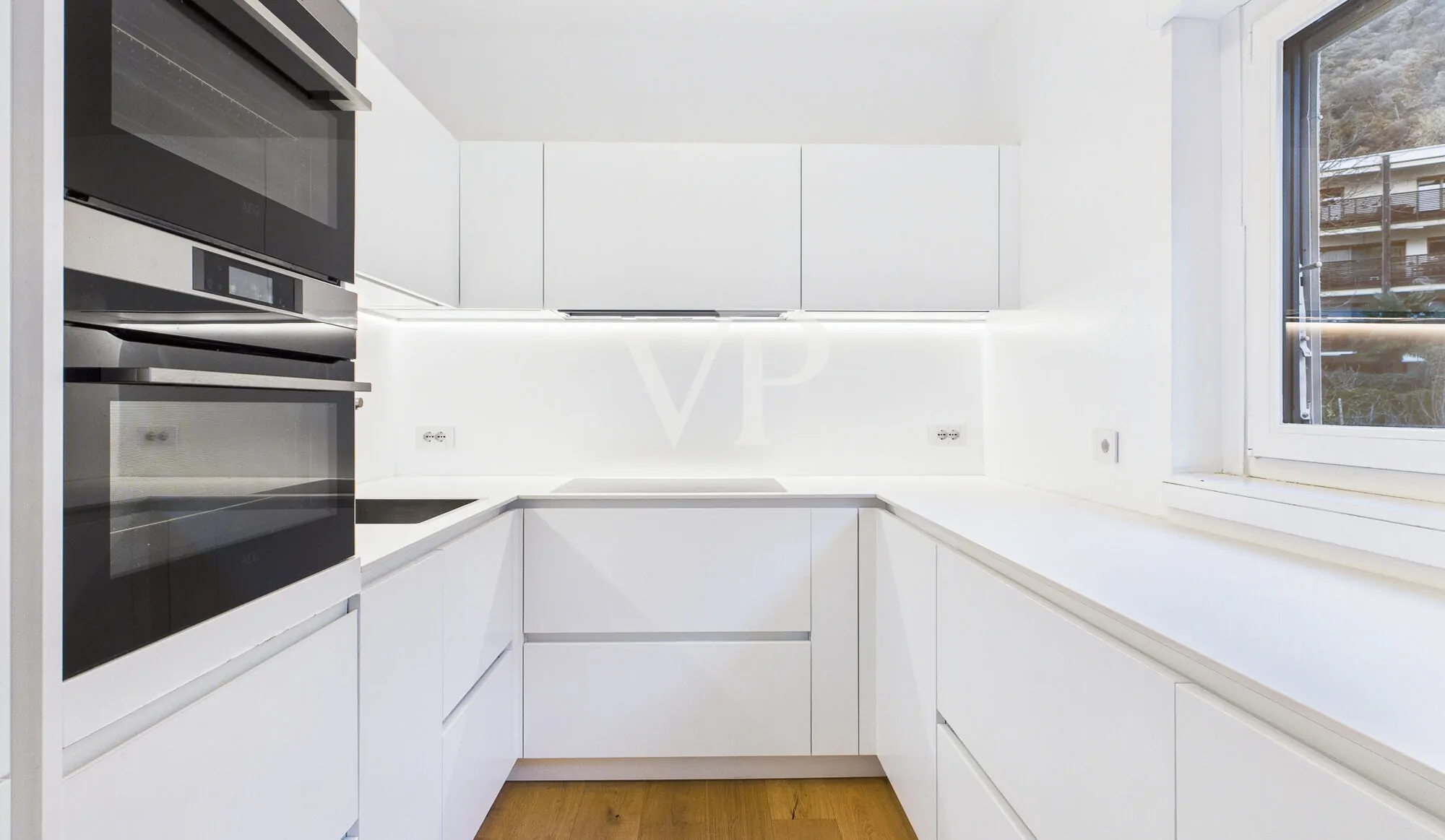 Elegante Fünf-Zimmer-Duplex-Wohnung mit Panoramaterrasse