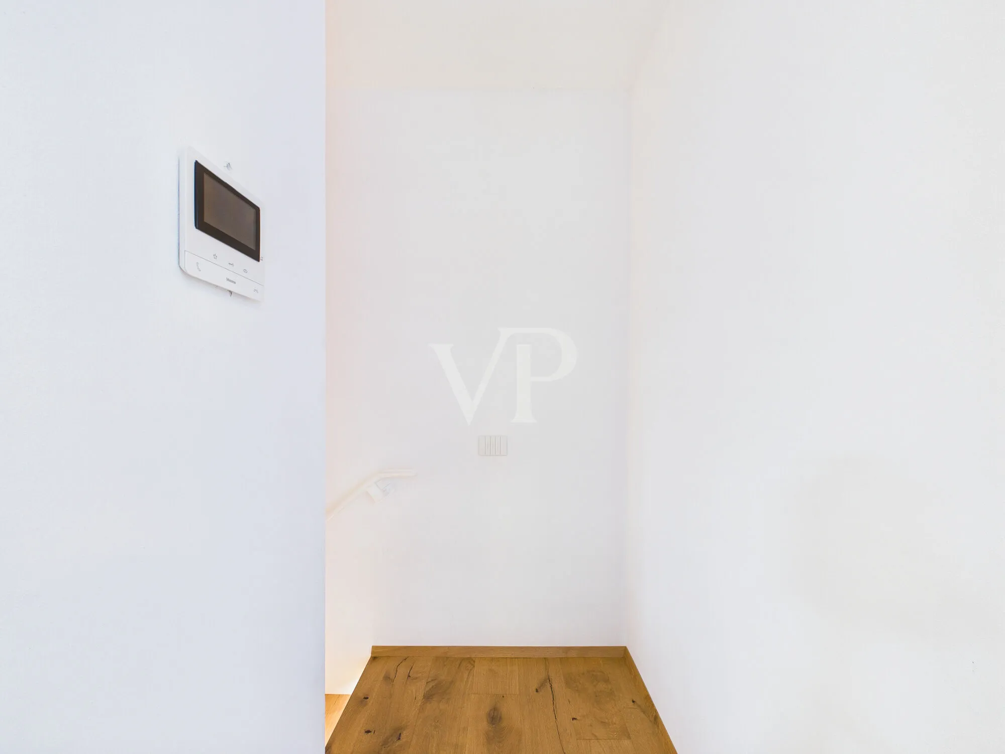 Elegante Fünf-Zimmer-Duplex-Wohnung mit Panoramaterrasse