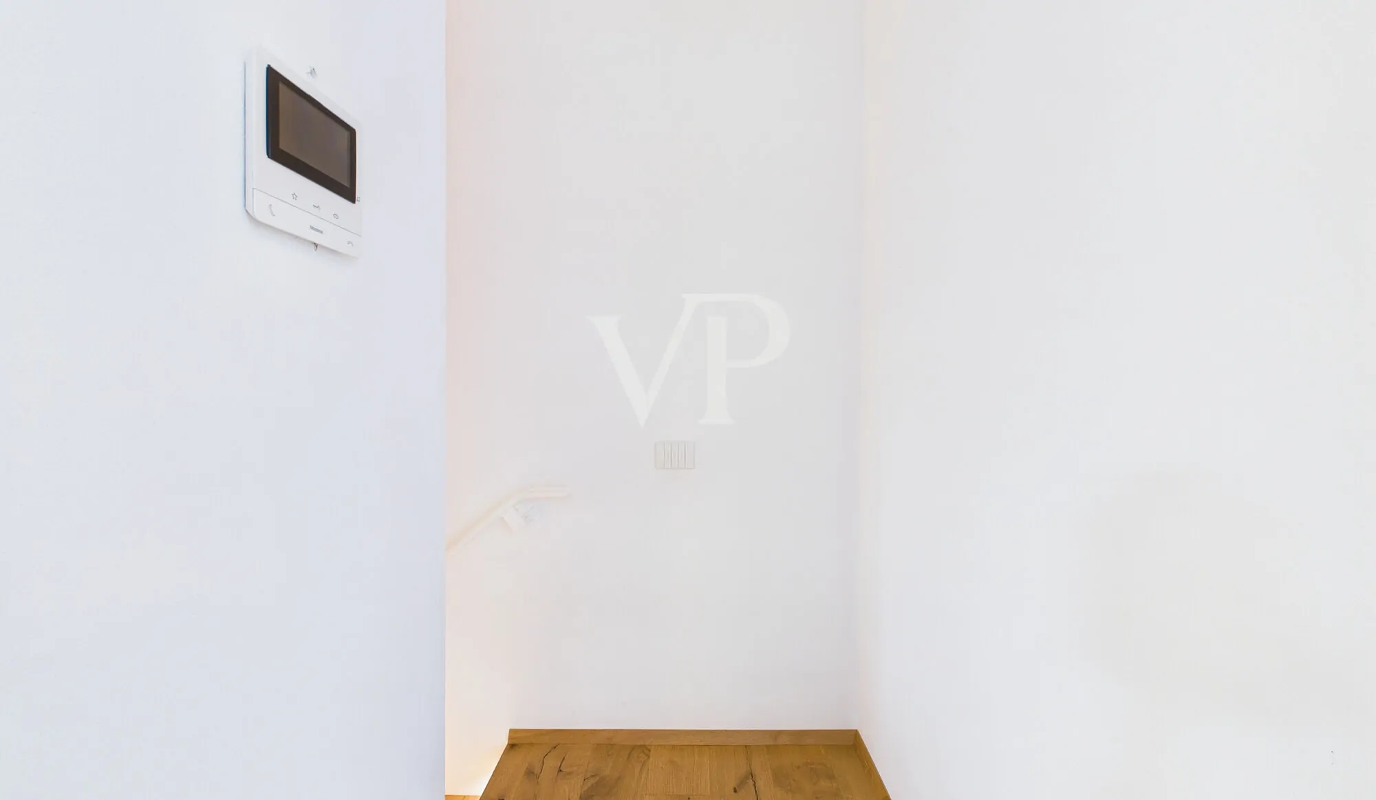 Elegante Fünf-Zimmer-Duplex-Wohnung mit Panoramaterrasse