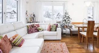 von_poll_real_estate_property_IT254152668_image_0