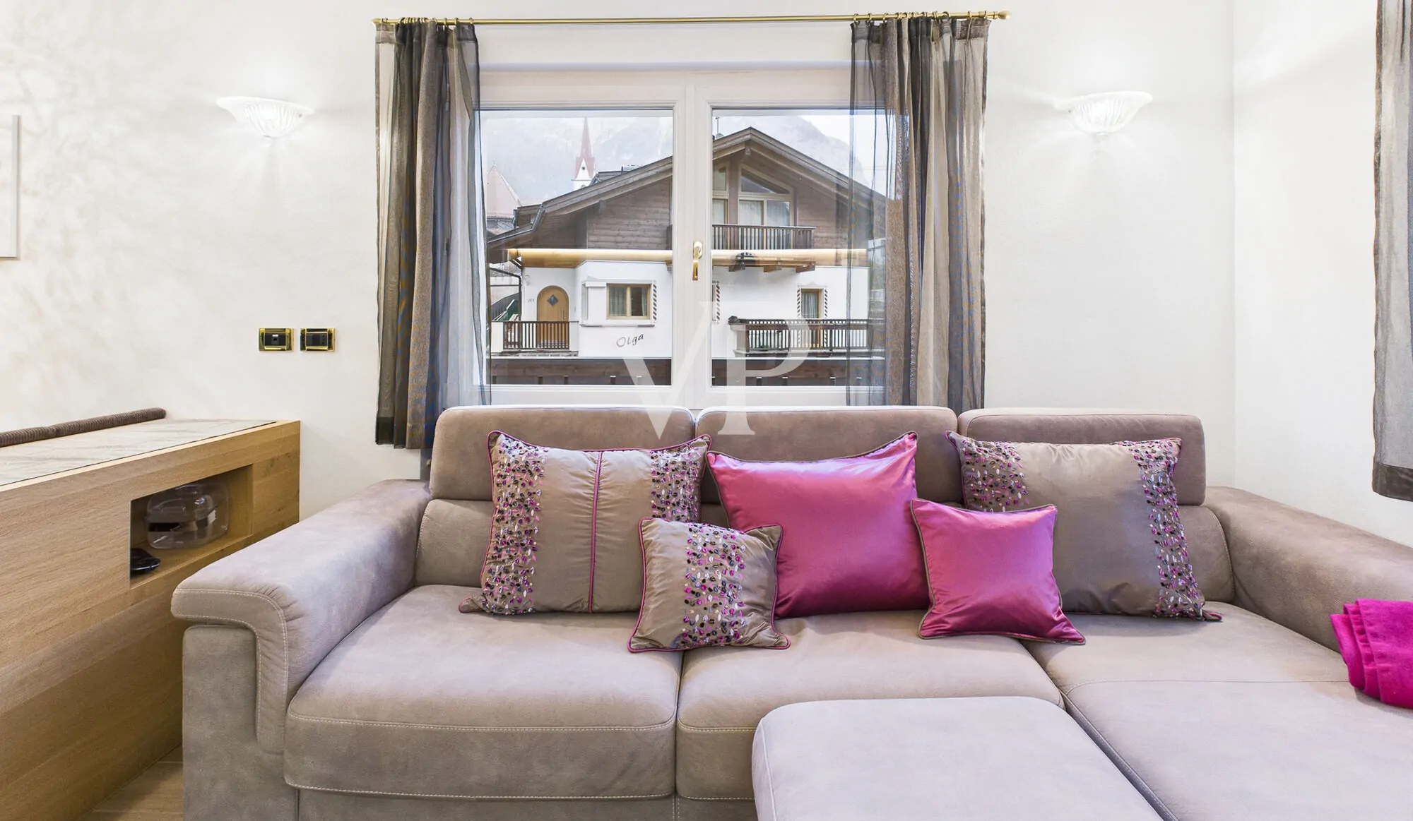 Exclusive ski-in/ski-out property with breathtaking views of the Dolomites