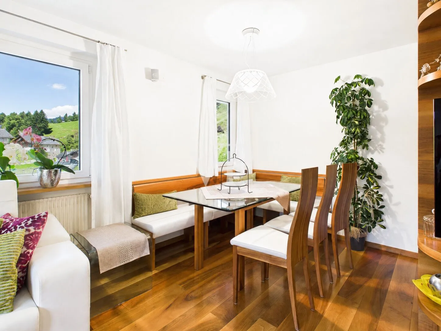 Exclusive ski-in/ski-out property with breathtaking views of the Dolomites