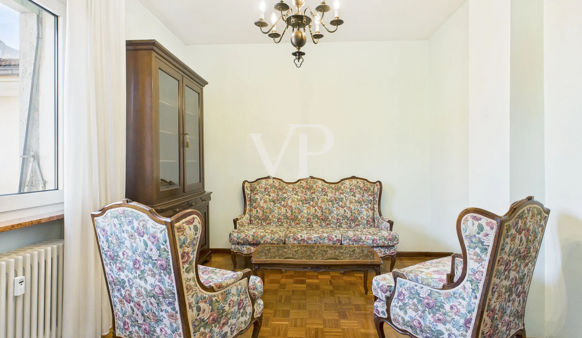 Bolzano: Luminoso ed ampio trilocale in via Palermo