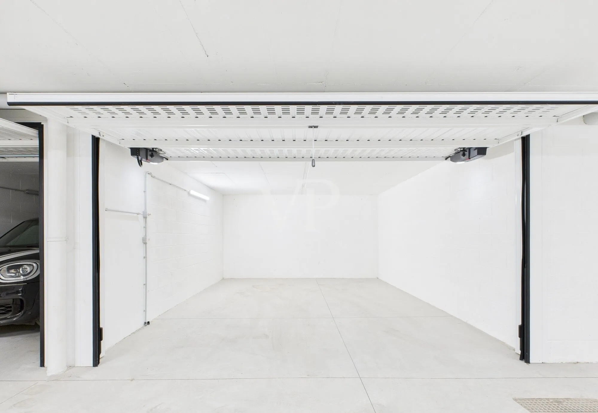 ZARA ELEVEN: Elegante Apartamento de Cuatro Habitaciones de Nueva Construcción con Terraza y Garaje