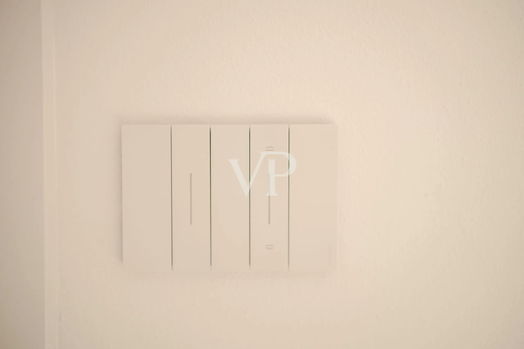 ZARA ELEVEN: Elegante Apartamento de Cuatro Habitaciones de Nueva Construcción con Terraza y Garaje