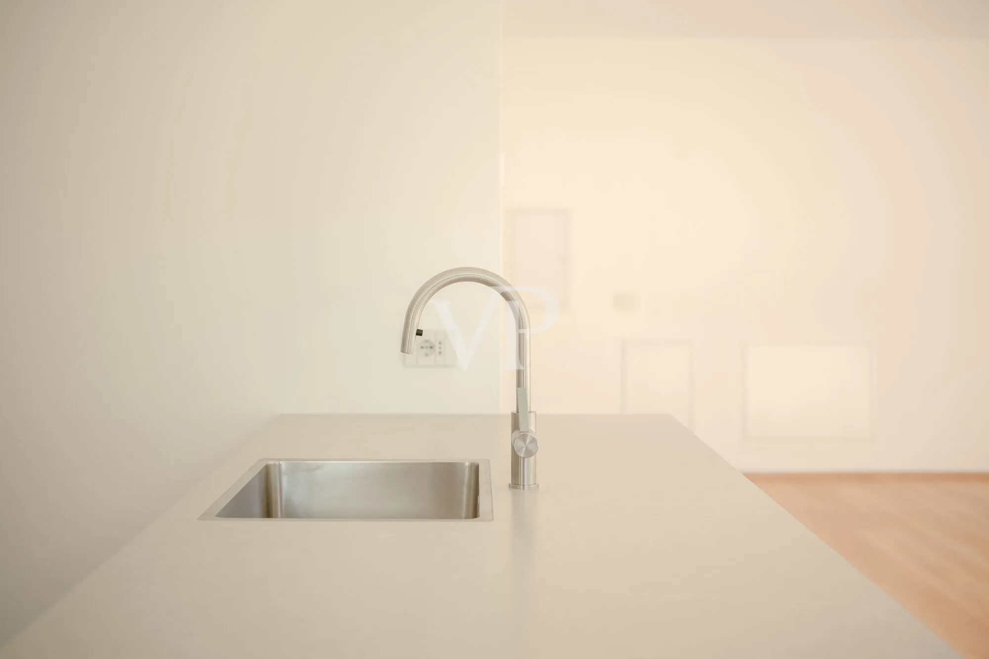 ZARA ELEVEN: Elegante Apartamento de Cuatro Habitaciones de Nueva Construcción con Terraza y Garaje