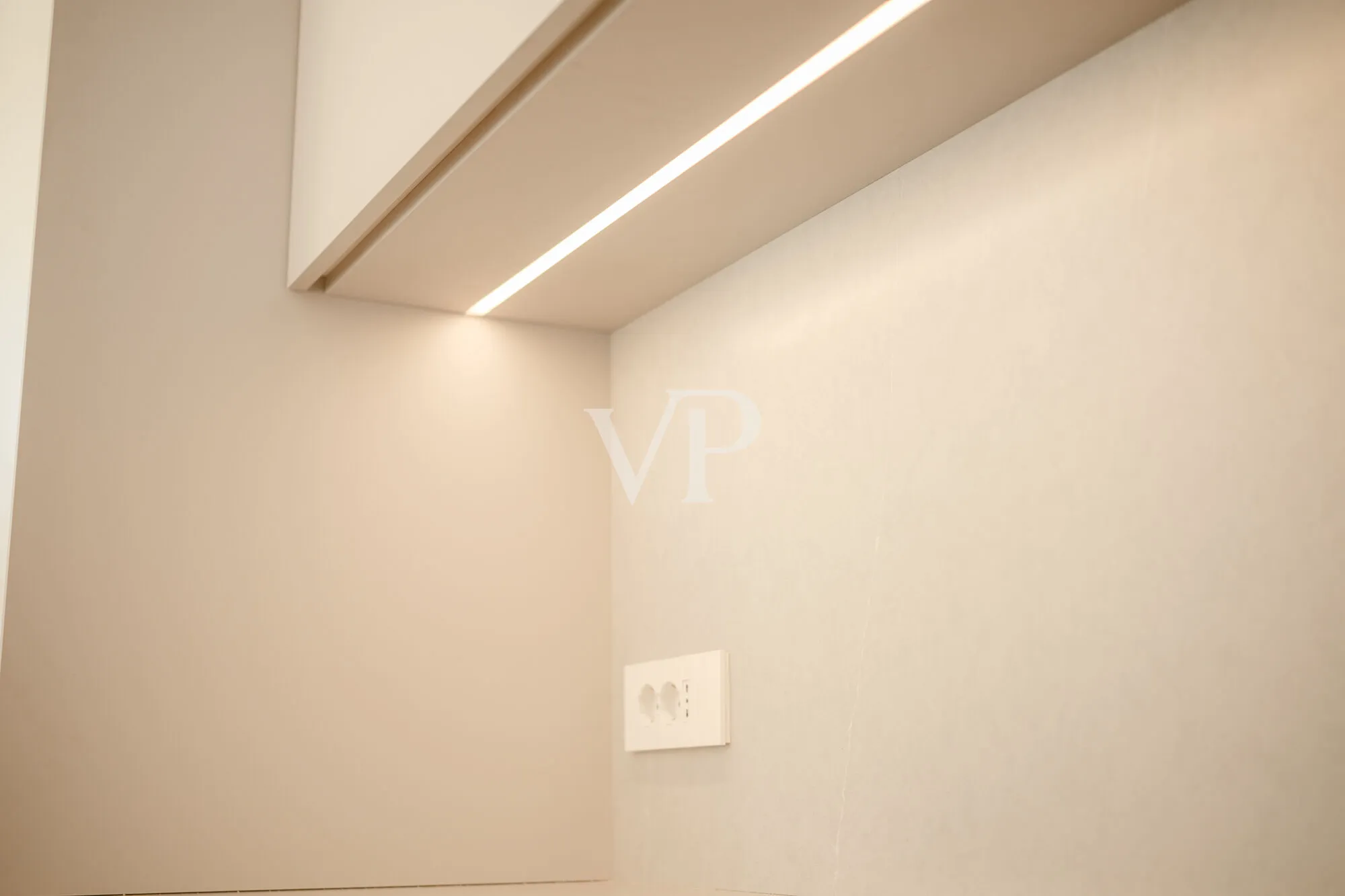 ZARA ELEVEN: Elegante Apartamento de Cuatro Habitaciones de Nueva Construcción con Terraza y Garaje