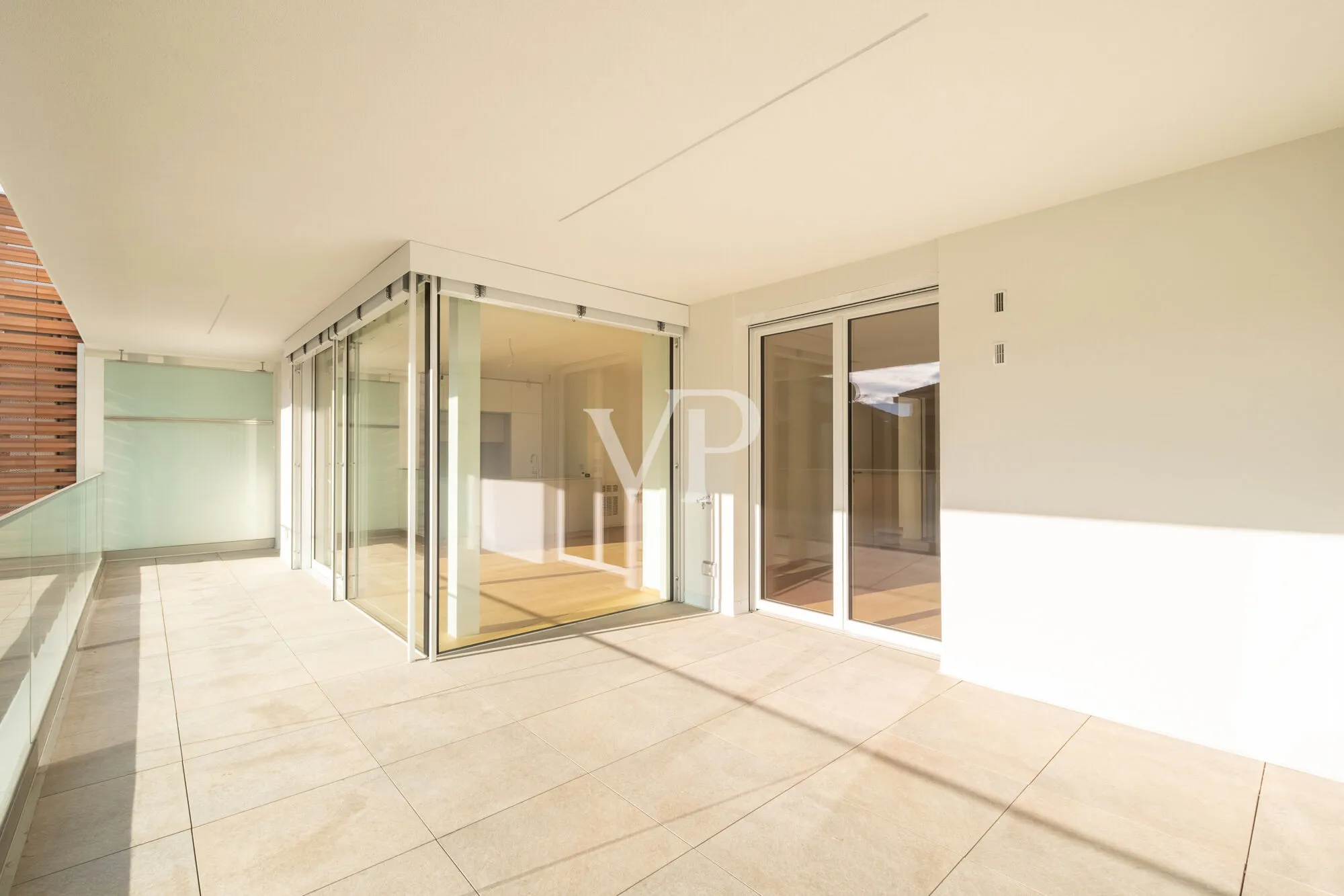 ZARA ELEVEN: Elegant Newly Built Four Bedroom Apartment with Terrace and Garage