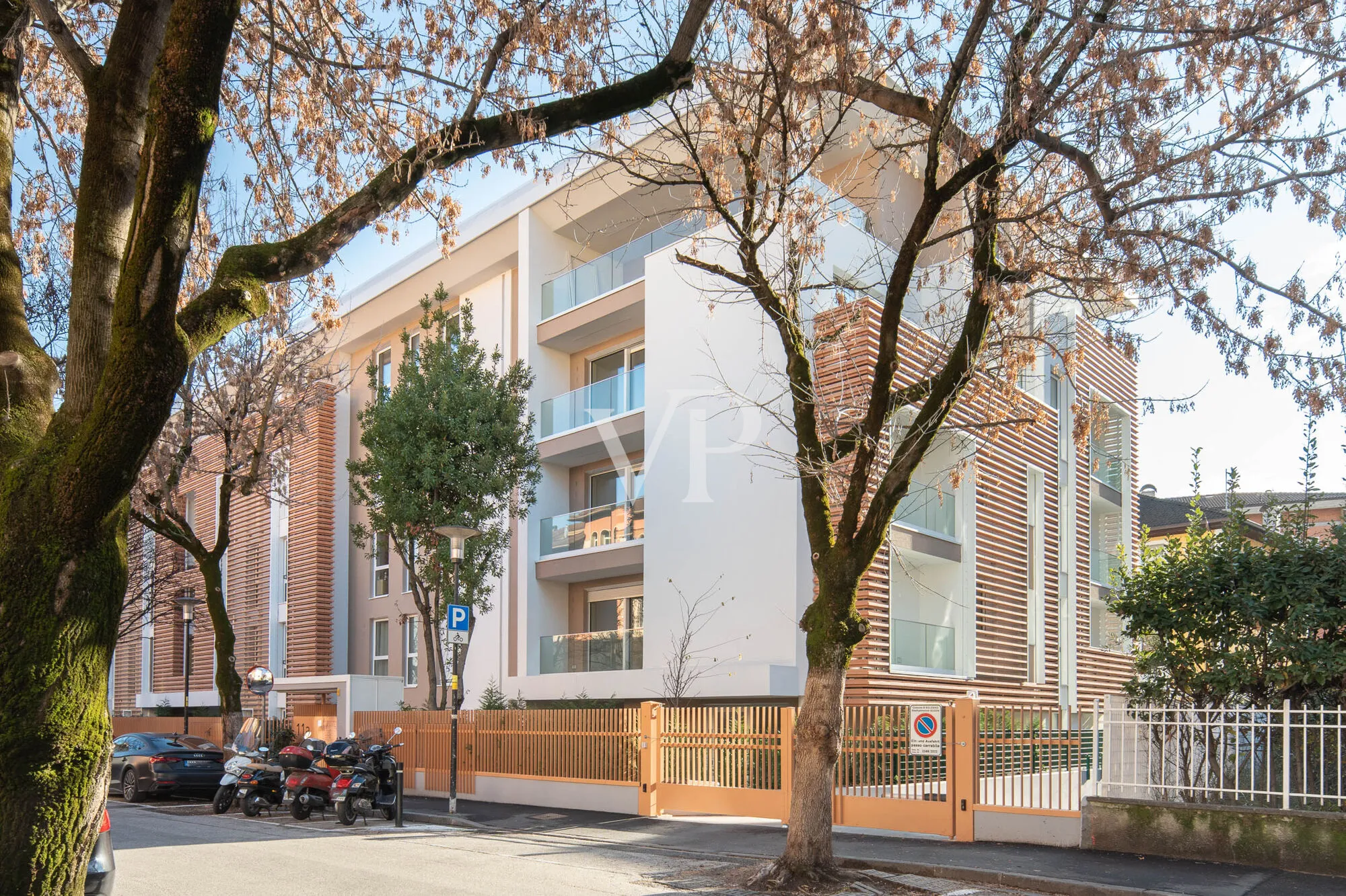 ZARA ELEVEN: Elegant Newly Built Four Bedroom Apartment with Terrace and Garage