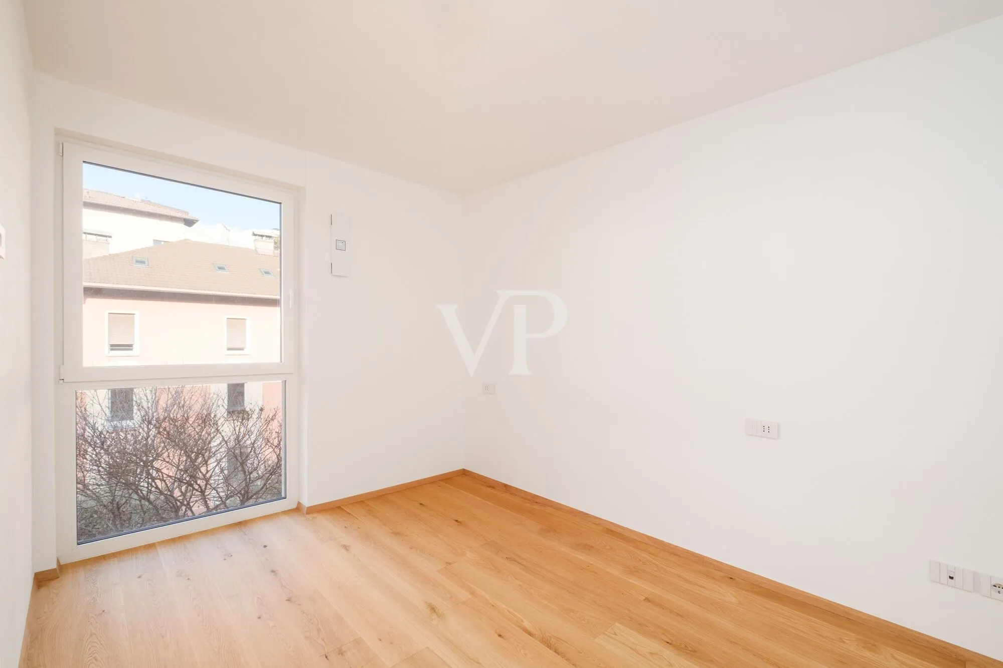 ZARA ELEVEN: Elegant Newly Built Four Bedroom Apartment with Terrace and Garage
