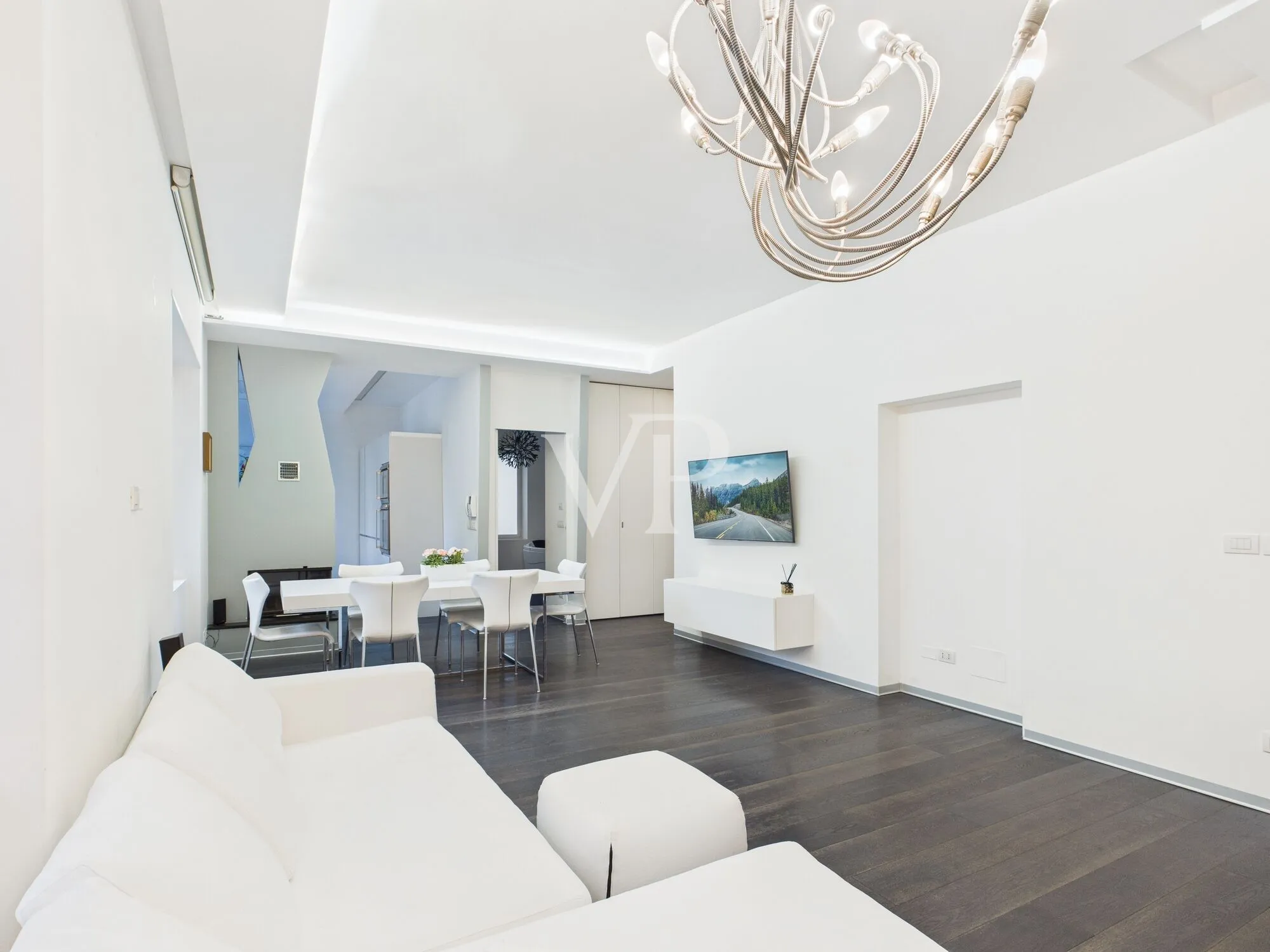 Elegante ático con jardín privado y vistas al Catinaccio