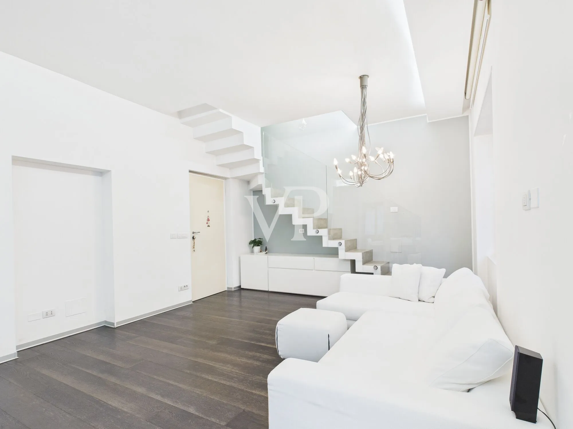 Elegante ático con jardín privado y vistas al Catinaccio