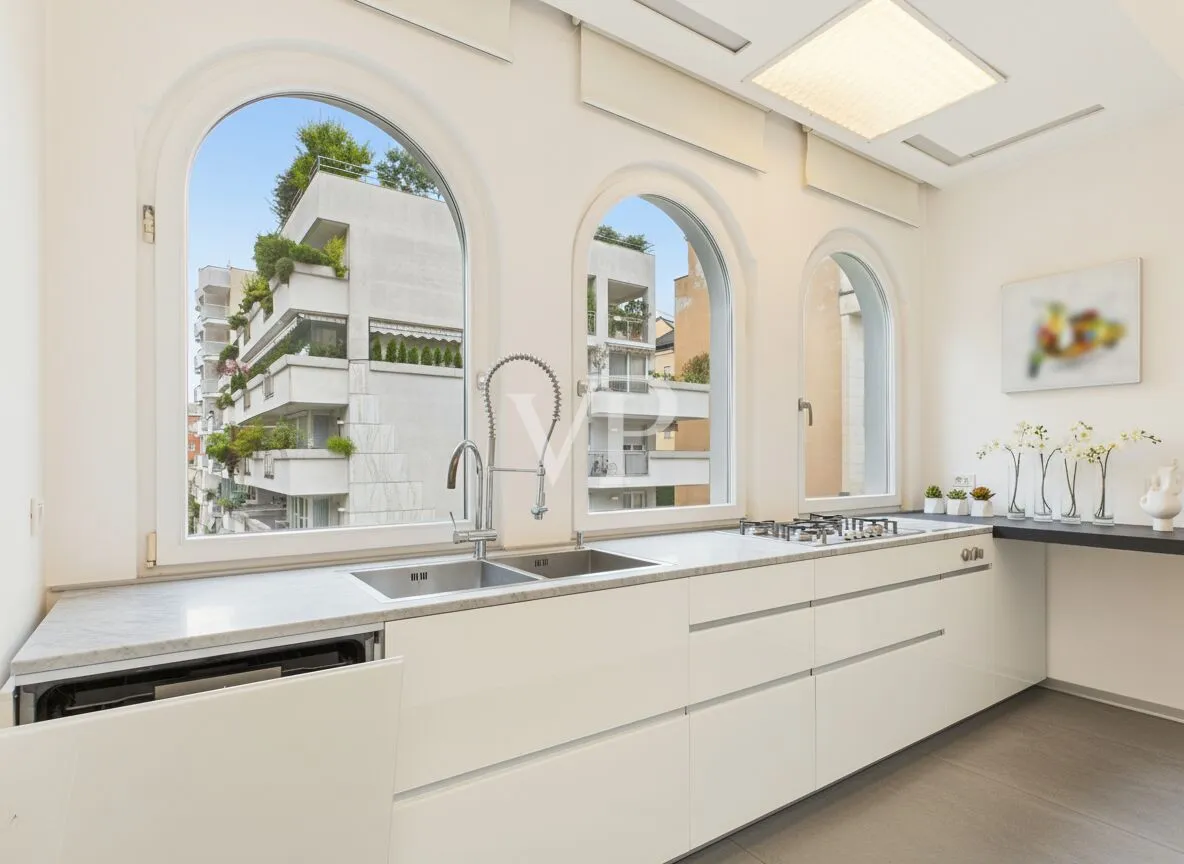 Elegante ático con jardín privado y vistas al Catinaccio