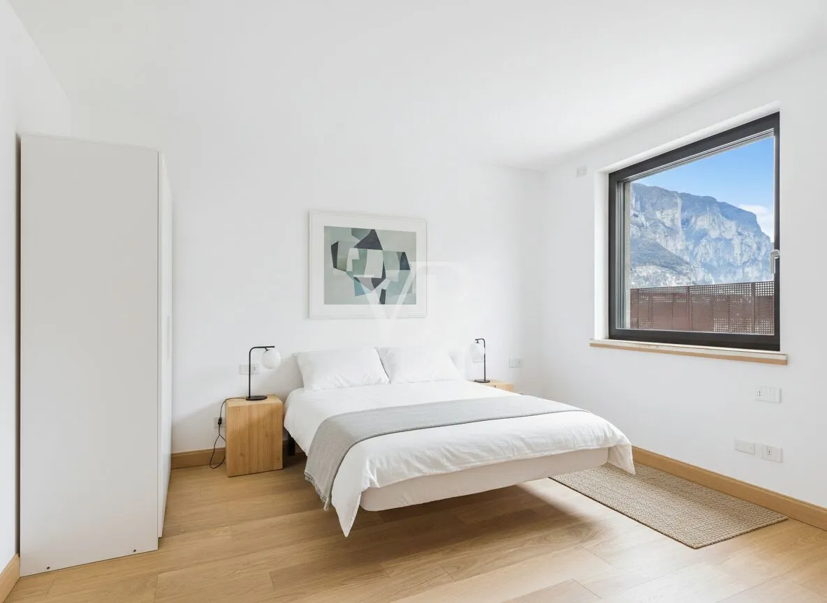 C/1: Moderne Drei-Zimmer-Wohnung mit privatem Garten