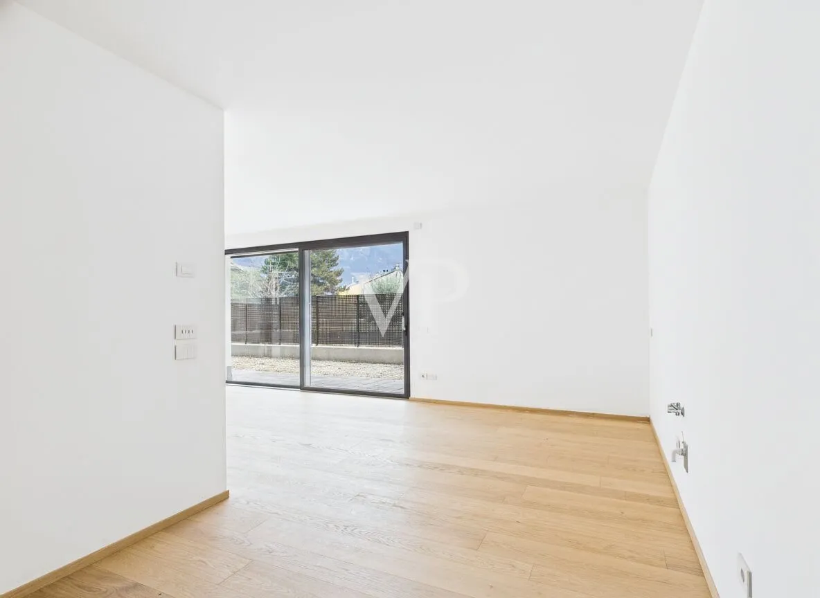 C/1: Moderne Drei-Zimmer-Wohnung mit privatem Garten