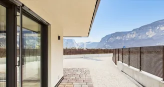 von_poll_real_estate_property_IT264152744_image_0