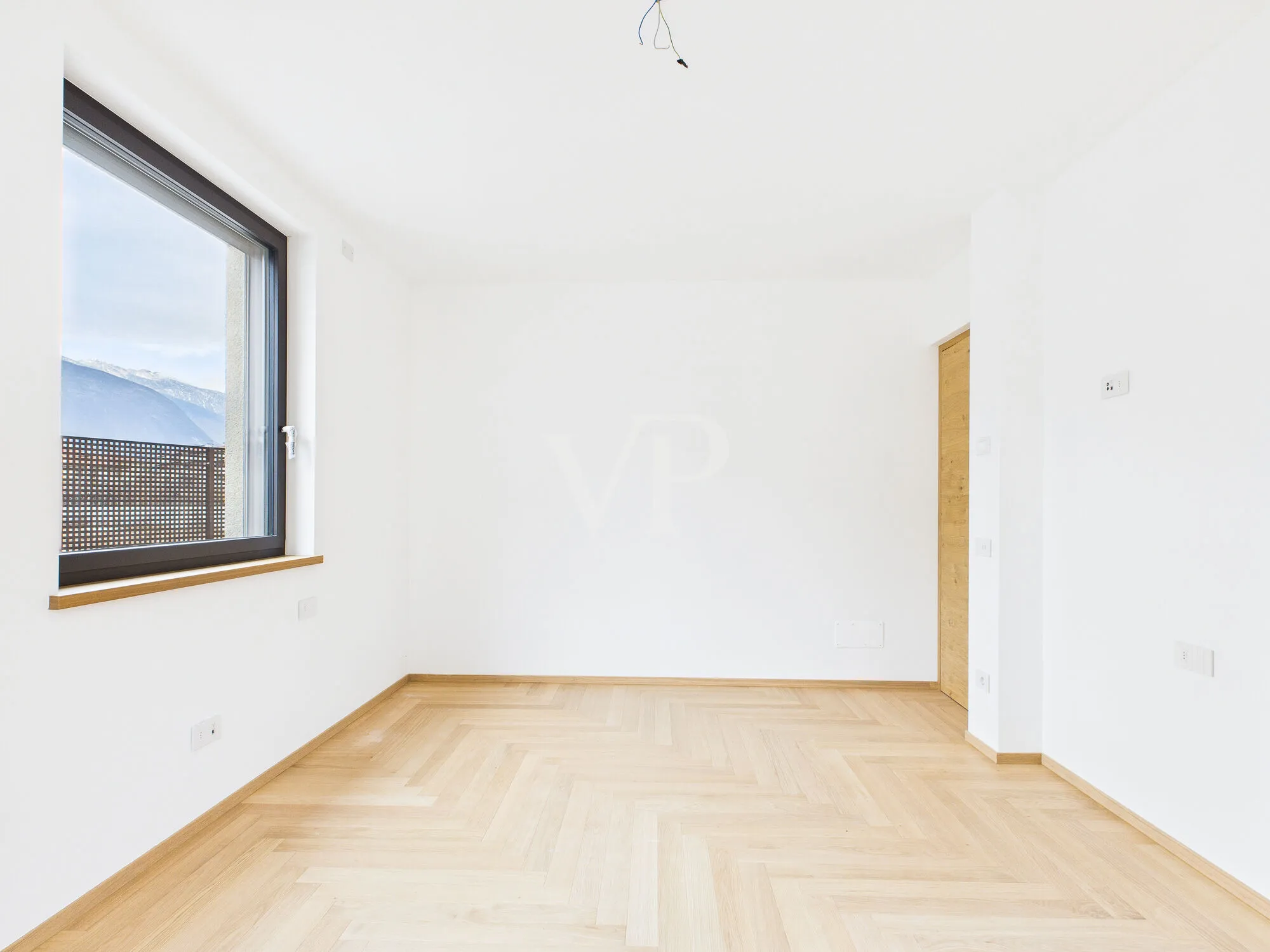 A/1: Encantador y moderno apartamento de dos dormitorios con jardín privado