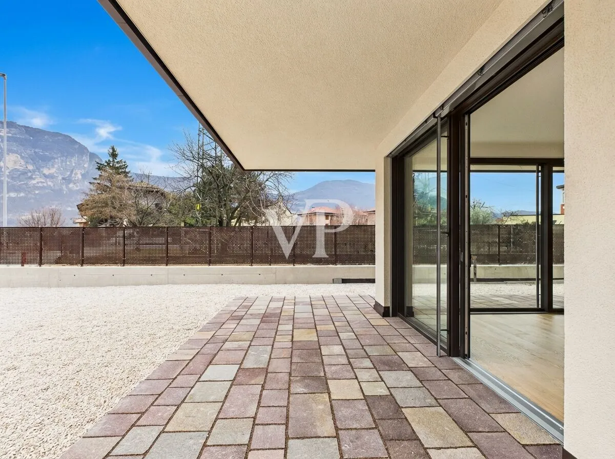 B/1: Moderne und geräumige Vier-Zimmer-Wohnung mit privatem Garten