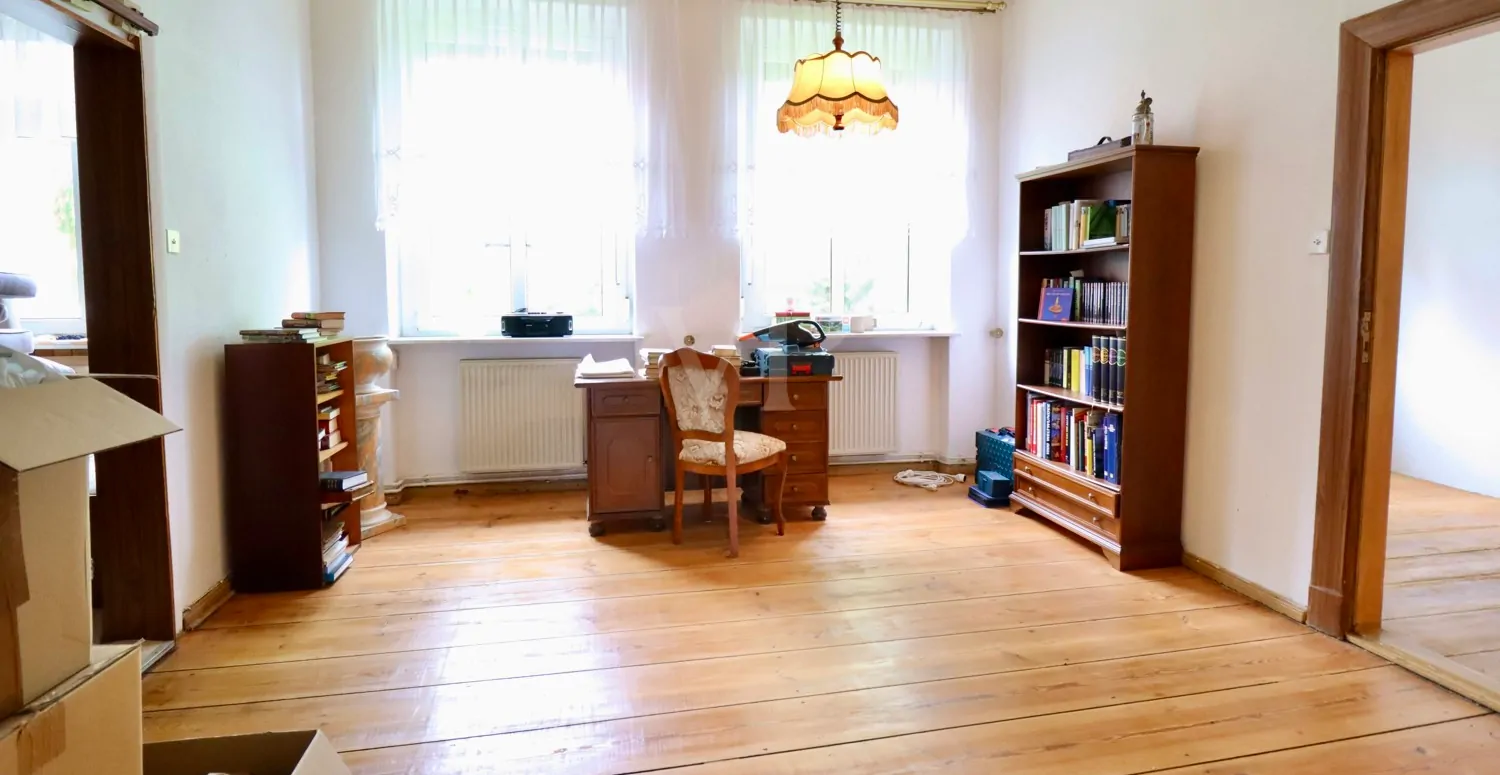 Schlafzimmer 2 Wohnung 2 EG